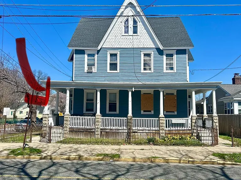 270 Grant St — Photo 2