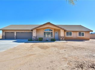 6645 Escondido Ave, Oak Hills, CA 92344