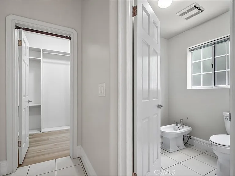 1410 S 10th Ave — Photo 28