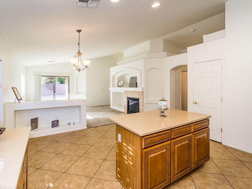 1st image of 75 S Burro Canyon Pl