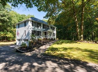4 Texas Ln, Tyngsboro, MA 01879