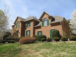 2nd image of 813 Bennett Pl