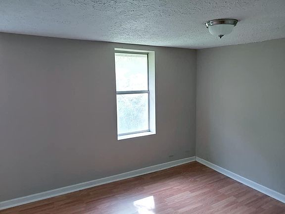 4th image of 204 Grove St #A