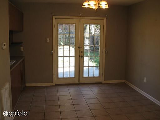 2nd image of 18 Wright Cir