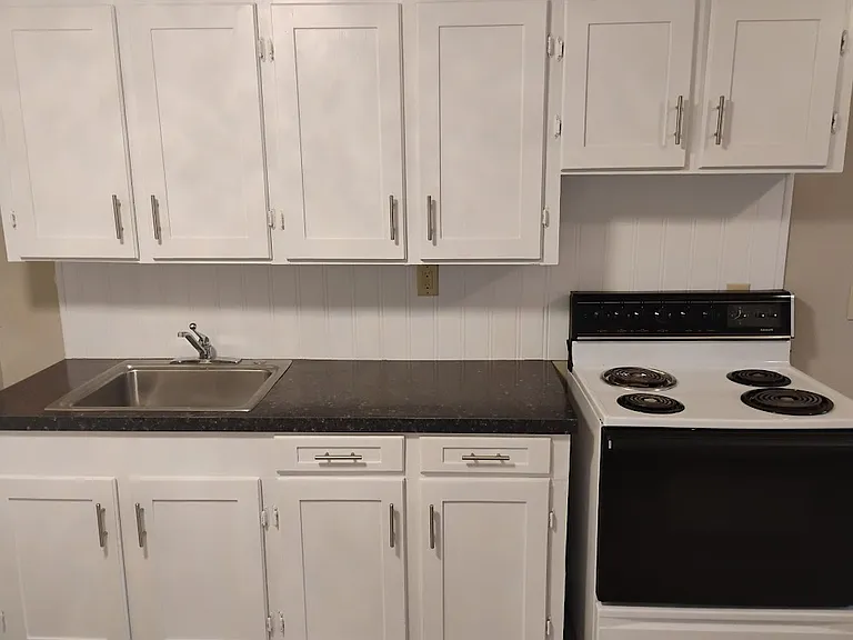 504 N Newsom St #2 — Photo 5