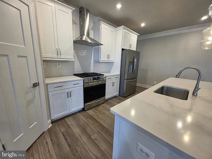 3 bed, 2.5 bath, 2071 sqft, $2,800 — Photo 4