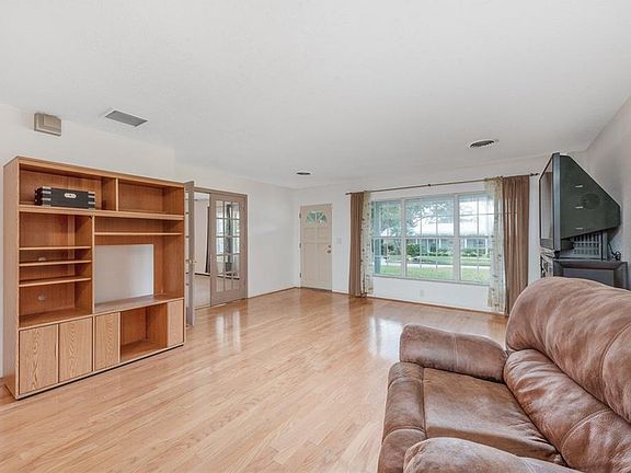 3rd image of 9009 Lake Charity Dr