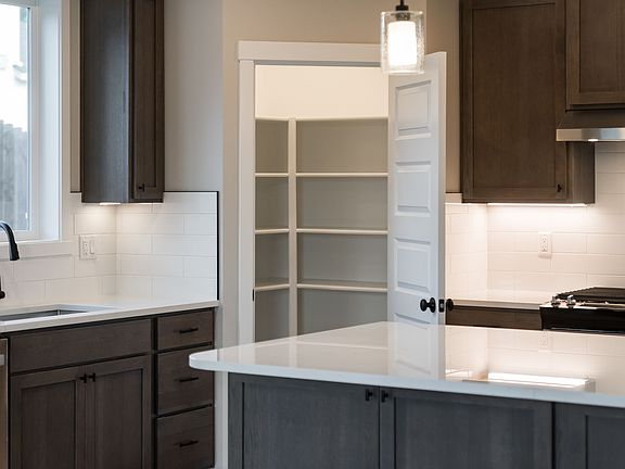 650 NW 28TH ST by Aho Construction