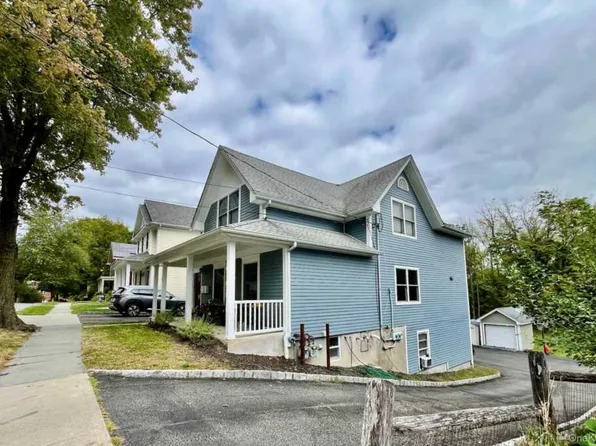 61 South St, Warwick, NY 10990