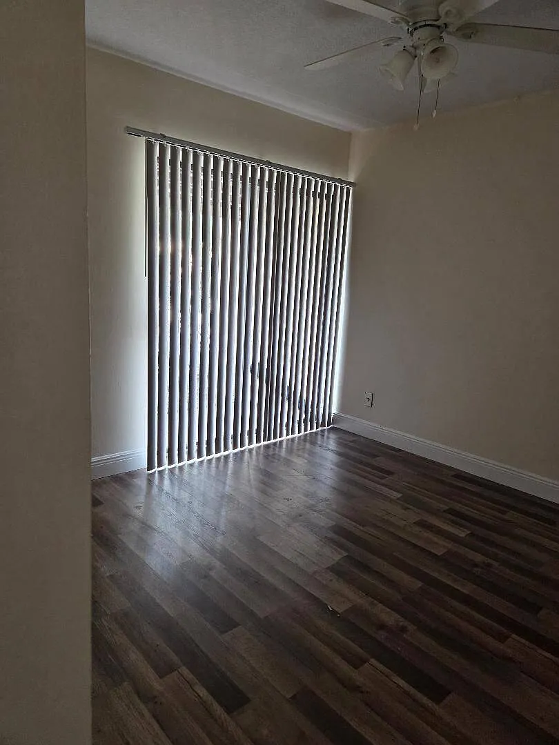 3 bed, 2.0 bath, 1458 sqft, $2,700 — Photo 2