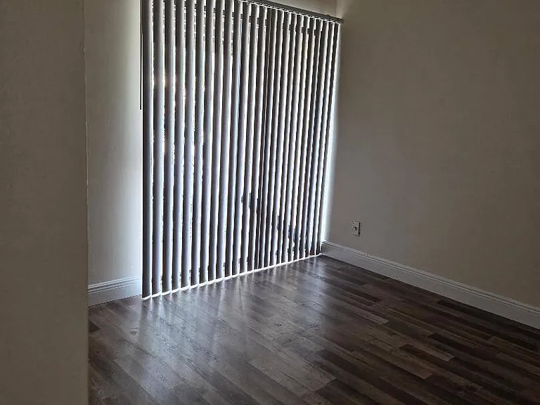 220 NW 43rd Ct — Photo 2