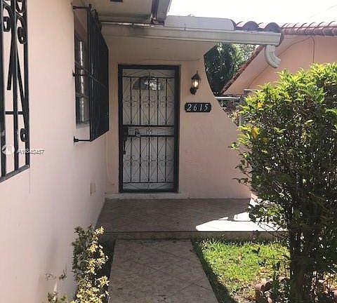 2nd image of 2613 SW 33rd Ct #2615