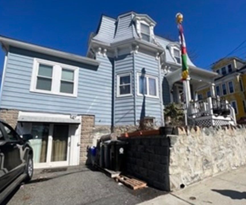 1st image of 28 Gould Ave Floor 1