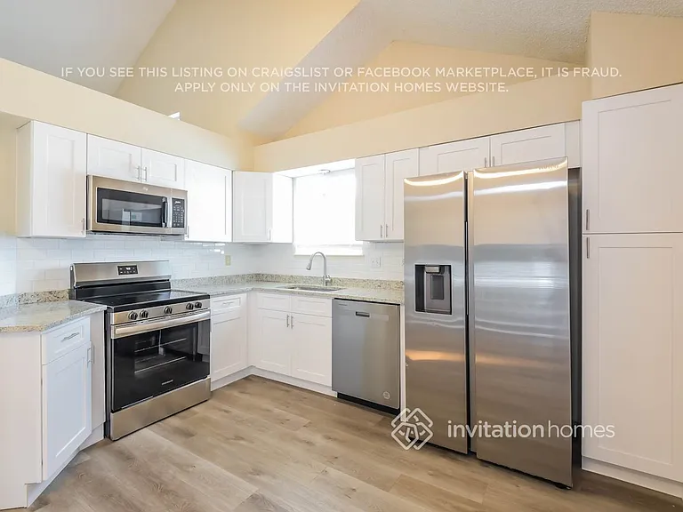 1154 W 132nd Pl — Photo 7