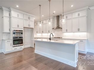 3023 Wittering Dr, Charlotte, NC 28226