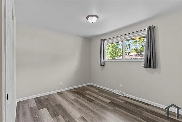 507 Dornoch Dr — Photo 7