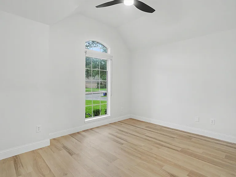 2905 Summer Cape Ct — Photo 24