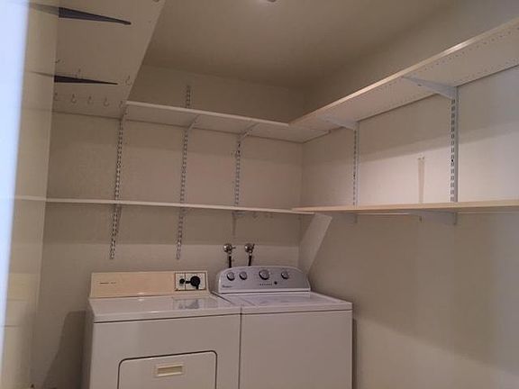 4th image of 422 Crescent Ave APT 17