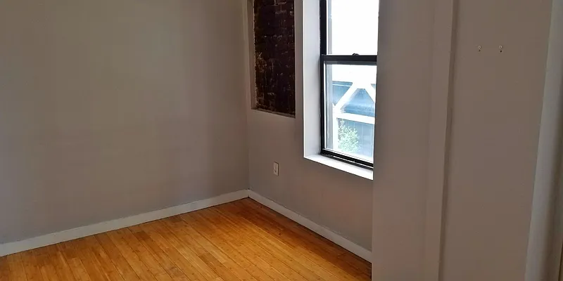 Rented by Premier One Realty LLC | media 6