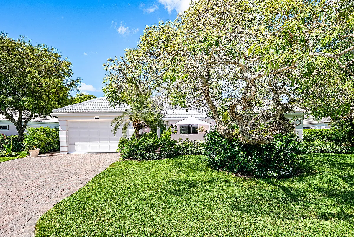 Building Photo - 4419 Sanderling Cir E