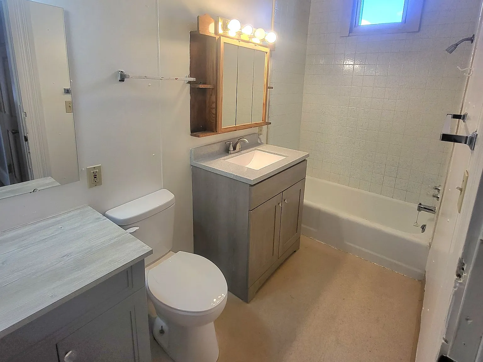 828 Vine Street — Photo 4