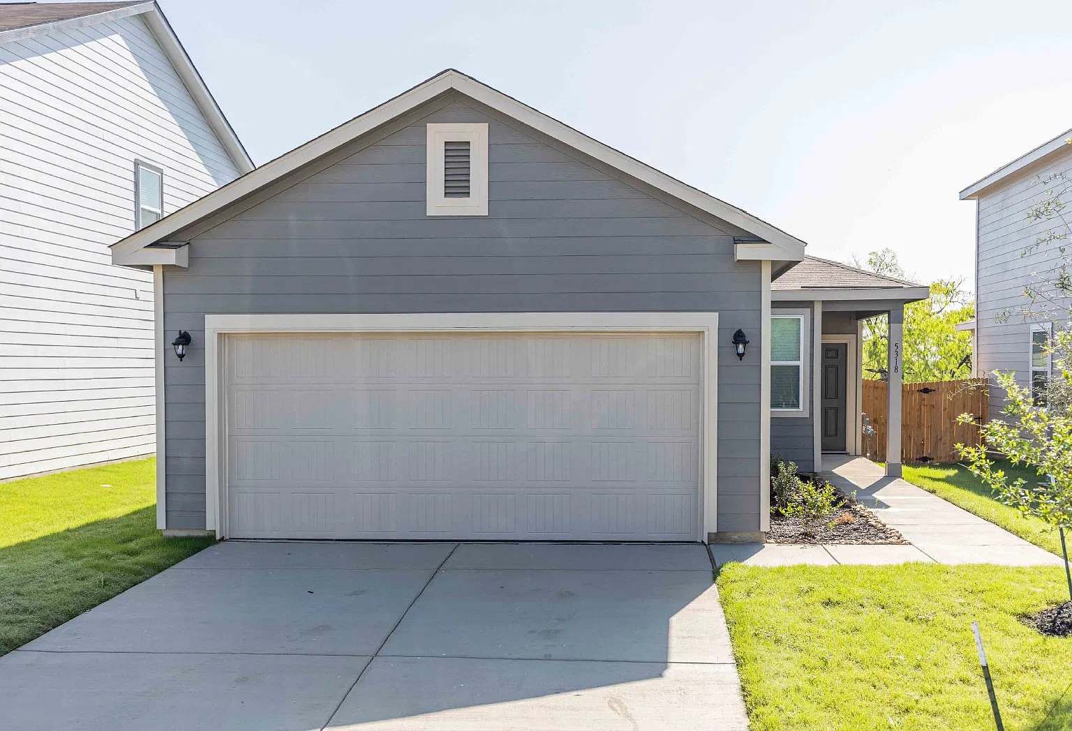4 bed, 2.0 bath, 1521 sqft, $1,795 — Photo 1