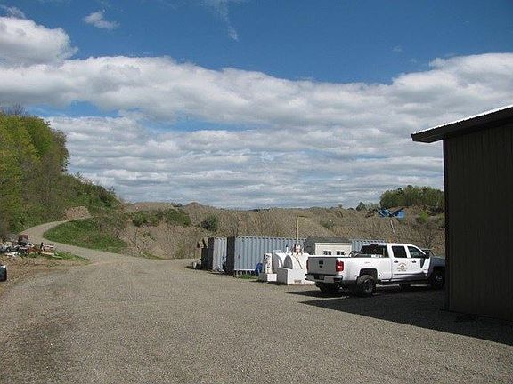 3rd image of 46 Halloran Dr