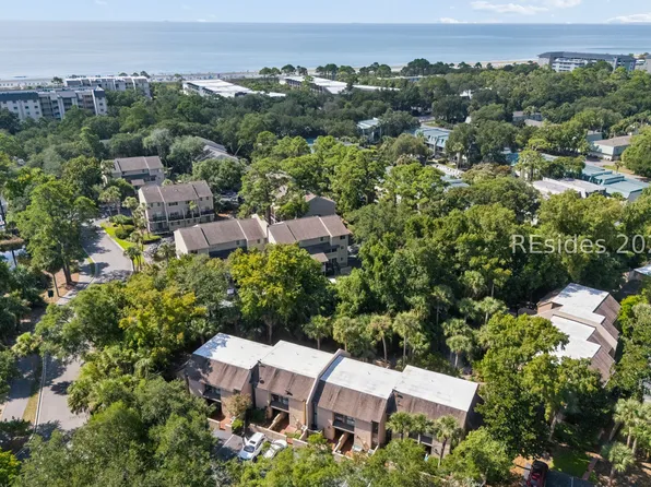 11 Tanglewood Dr APT 5, Hilton Head Island, SC 29928