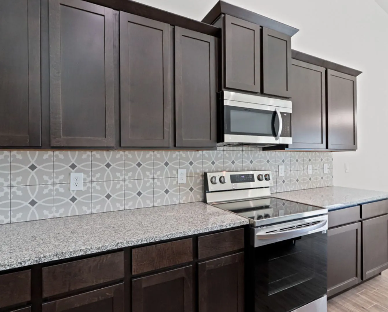 Newer Townhome, offering $500.00 off the first months rent — Photo 4