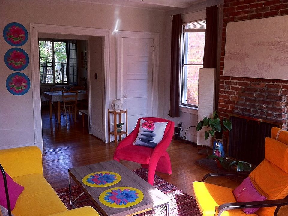 Apt 2 living room