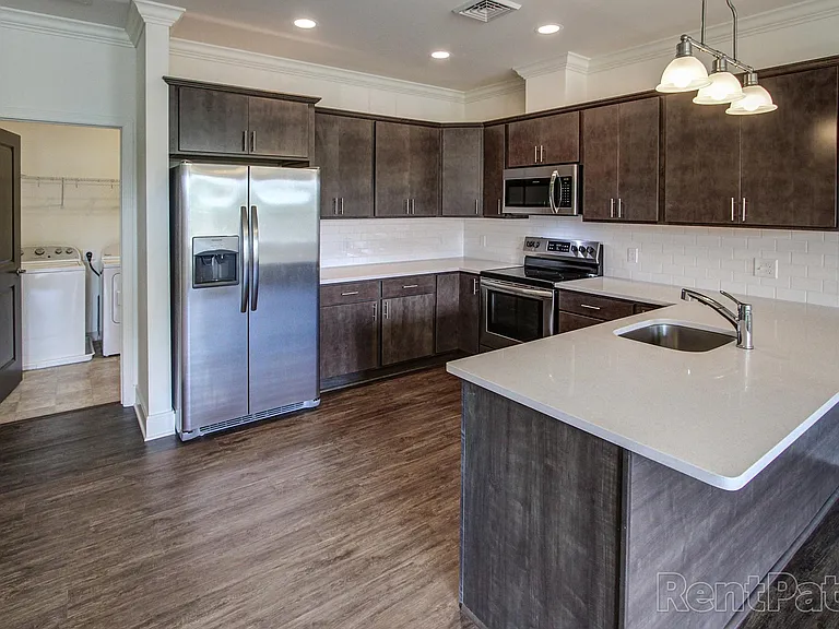 Liberty Pointe — Photo 23