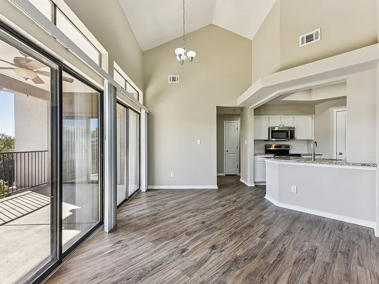 Waters Edge Apartment Homes — Photo 96