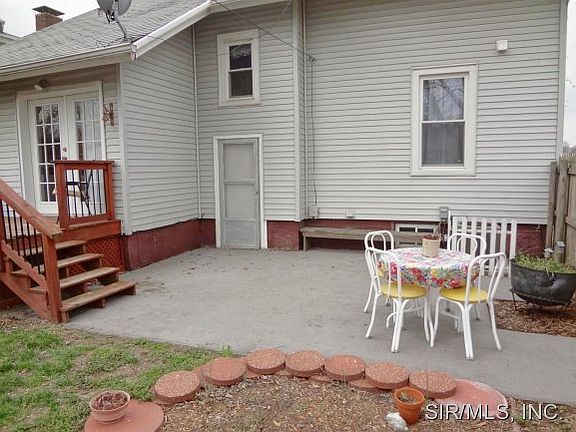 5th image of 635 Whitelaw Ave