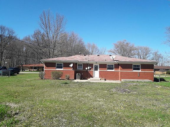 2nd image of 1215 E Hazelwood North Dr