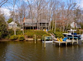 593 Glebe Rd, Irvington, VA 22480