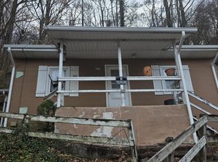 517 Cherry St, La Follette, TN 37766