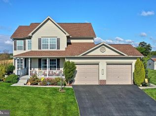 1315 Summit Run Ct, York, PA 17408