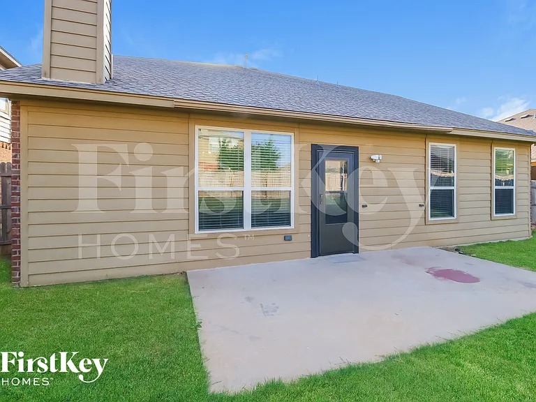 9708 Allie Hope Ln — Photo 17