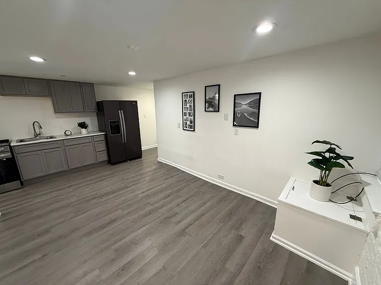 20 E Read St — Photo 3