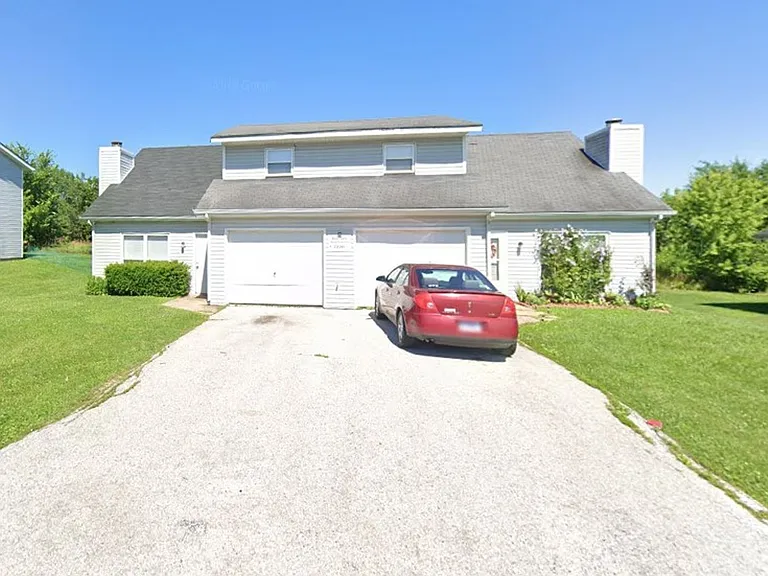 7220 N Moberly Dr — Photo 1