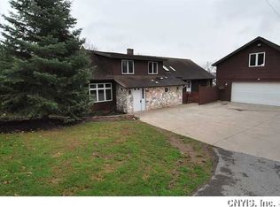 11 Day Ln, Skaneateles, NY 13152