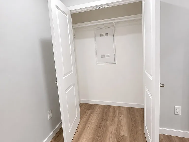 358-360 Hamilton Ave #305 — Photo 6