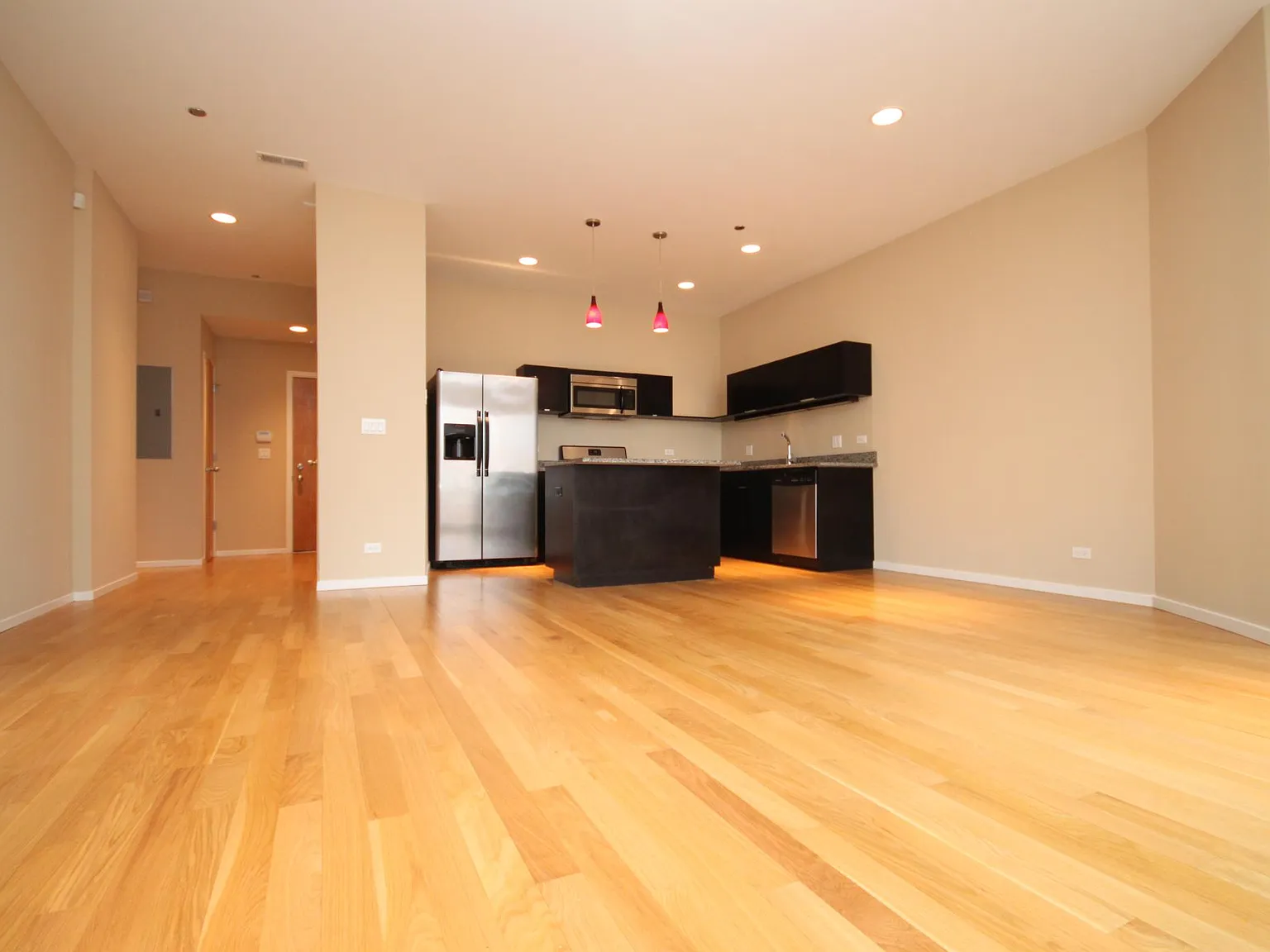 2157 N Damen Ave — Photo 1