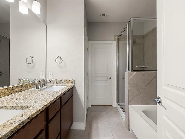 1501 Roseburg Dr — Photo 15