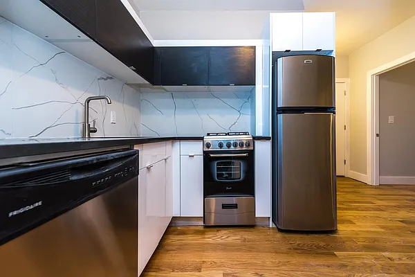 Rented by Nooklyn NYC LLC | media 9