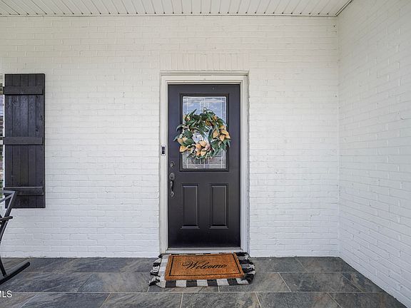 5th image of 599 Sweetgrass Ln