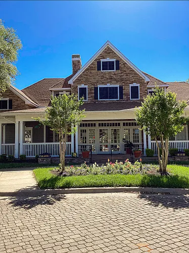 Lodge at West Oaks Photo 1