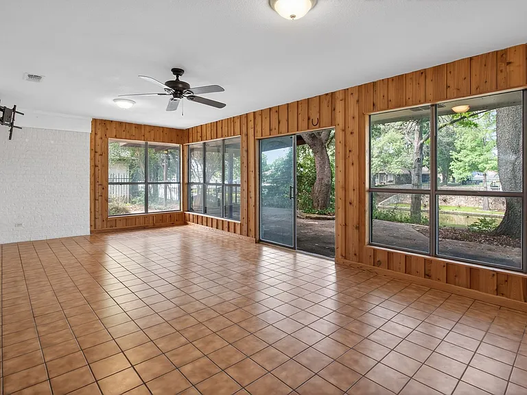 4202 Indian Creek Ct — Photo 18