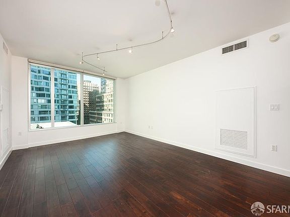 3rd image of 338 Spear St Unit 11A