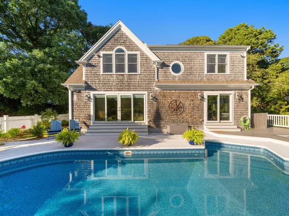 20 Lords Pond Road, Chatham, MA 02633
